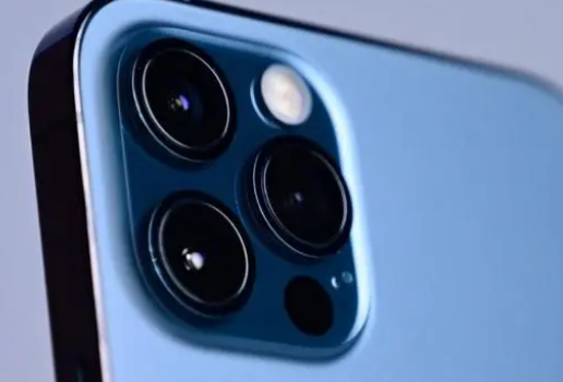 方正apple维修点分享苹果iPhone小小的闪光灯 